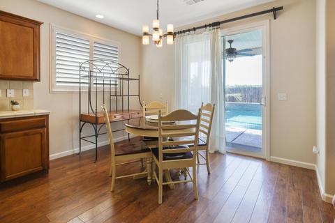 625 E Chestnut Ave, Visalia, CA 93292 photo 19