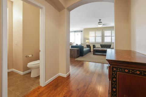 625 E Chestnut Ave, Visalia, CA 93292 photo 10