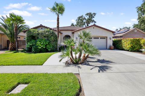 625 E Chestnut Ave, Visalia, CA 93292 photo 2