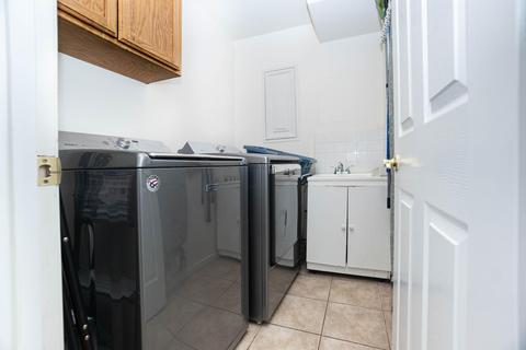 228 Del Monte Pl, Lemoore, CA 93245 photo 17
