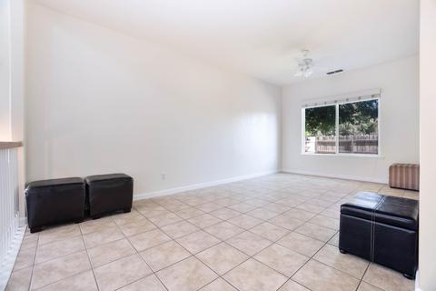 228 Del Monte Pl, Lemoore, CA 93245 photo 11