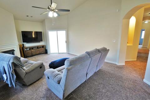 1588 Redbud St, Lemoore, CA 93245 photo 14