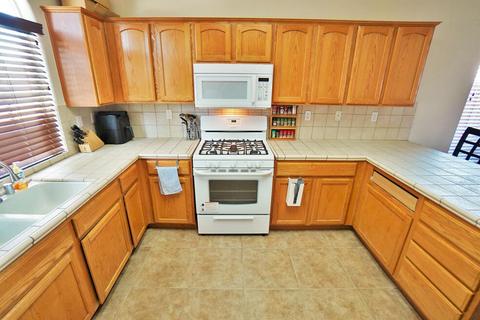 1588 Redbud St, Lemoore, CA 93245 photo 11