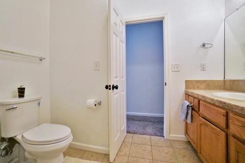 1588 Redbud St, Lemoore, CA 93245 photo 21