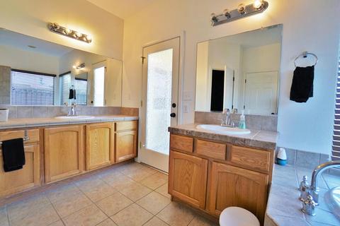 1588 Redbud St, Lemoore, CA 93245 photo 34
