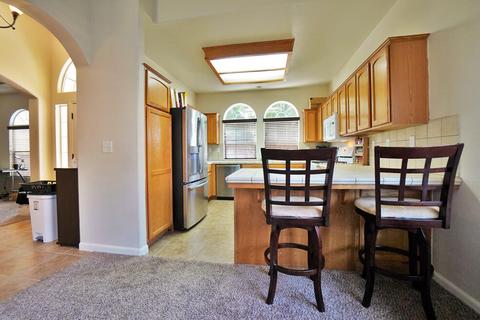 1588 Redbud St, Lemoore, CA 93245 photo 9