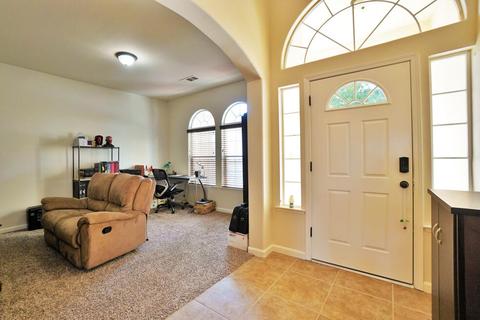 1588 Redbud St, Lemoore, CA 93245 photo 6