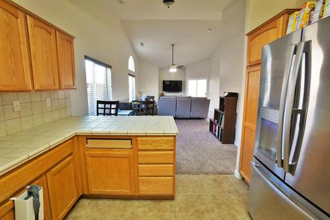 1588 Redbud St, Lemoore, CA 93245 photo 12