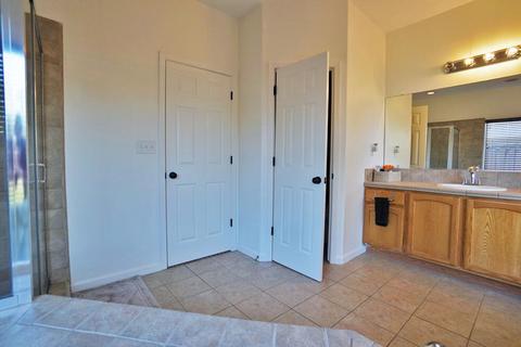 1588 Redbud St, Lemoore, CA 93245 photo 35