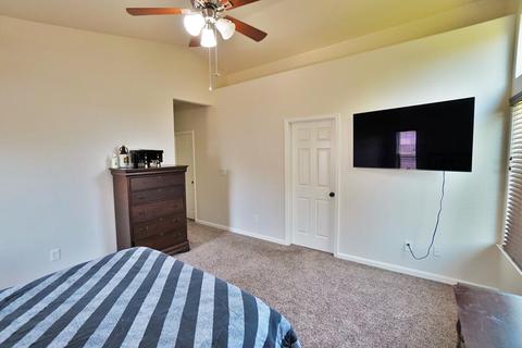 1588 Redbud St, Lemoore, CA 93245 photo 32