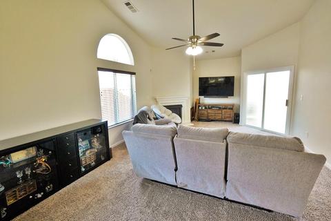 1588 Redbud St, Lemoore, CA 93245 photo 13