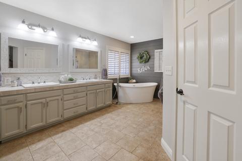 2806 E Harter Ct, Visalia, CA 93292 photo 23