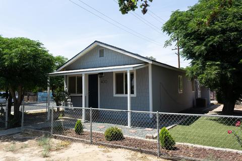 400 E 2nd St, Hanford, CA 93230 photo 1