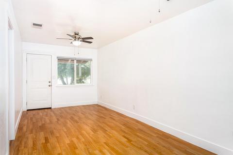 400 E 2nd St, Hanford, CA 93230 photo 10