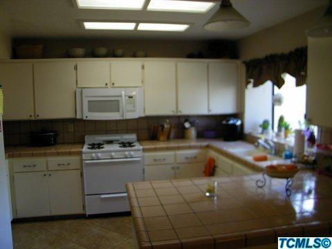 1850 E Babcock Ave, Visalia, CA 93292 photo 8