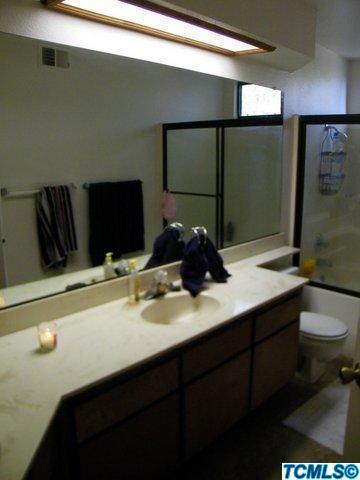 1850 E Babcock Ave, Visalia, CA 93292 photo 11