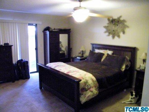 1850 E Babcock Ave, Visalia, CA 93292 photo 10
