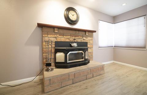200 E Sycamore Dr, Hanford, CA 93230 photo 5