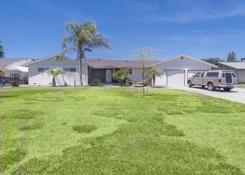 200 E Sycamore Dr, Hanford, CA 93230 photo 1