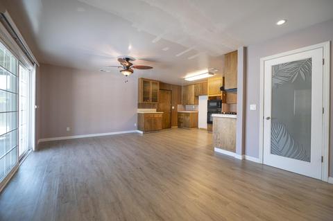 200 E Sycamore Dr, Hanford, CA 93230 photo 7