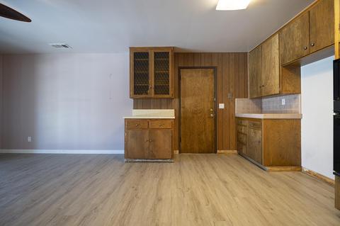 200 E Sycamore Dr, Hanford, CA 93230 photo 11