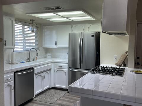 151 E Berkeley Ave, Tulare, CA 93274 photo 4