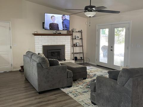 151 E Berkeley Ave, Tulare, CA 93274 photo 7