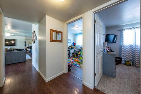 543 E Deodar Ln, Lemoore, CA 93245 photo 18