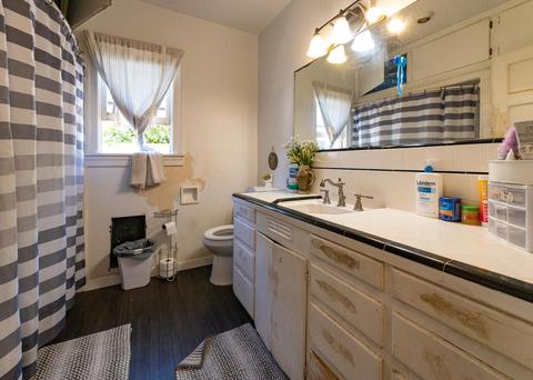 2127 E Houston Ave, Visalia, CA 93292 photo 9
