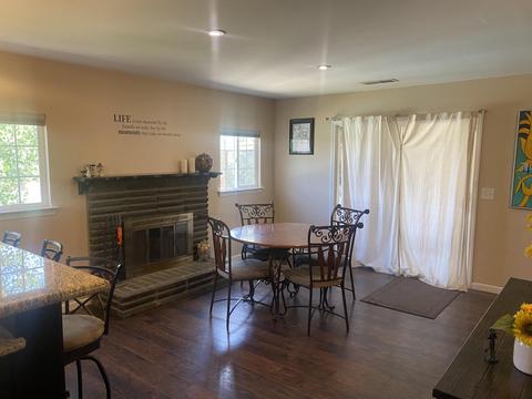 1582 Ashland Dr, Lemoore, CA 93245 photo 3