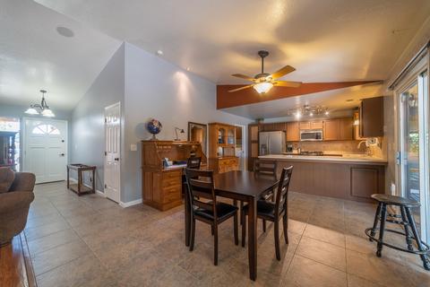 2512 E Arcata Ct, Visalia, CA 93292 photo 4