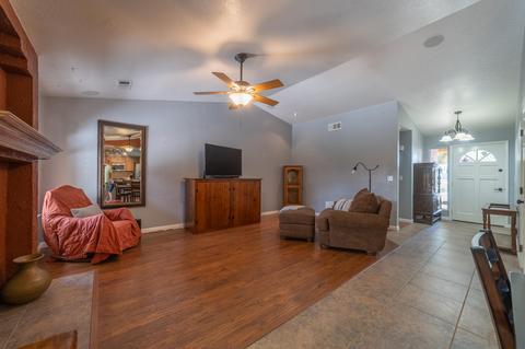 2512 E Arcata Ct, Visalia, CA 93292 photo 2
