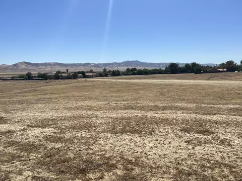 E Lassen Street, Avenal, CA 93204