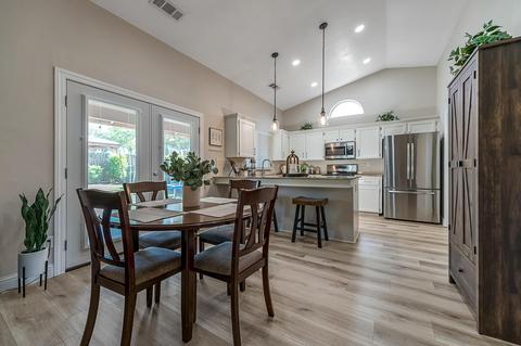 606 E Lark Ave, Visalia, CA 93292 photo 18
