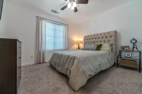 606 E Lark Ave, Visalia, CA 93292 photo 33