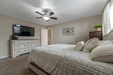 606 E Lark Ave, Visalia, CA 93292 photo 32
