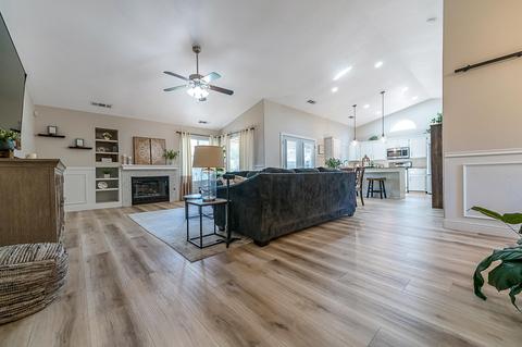 606 E Lark Ave, Visalia, CA 93292 photo 13