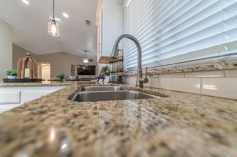 606 E Lark Ave, Visalia, CA 93292 photo 22