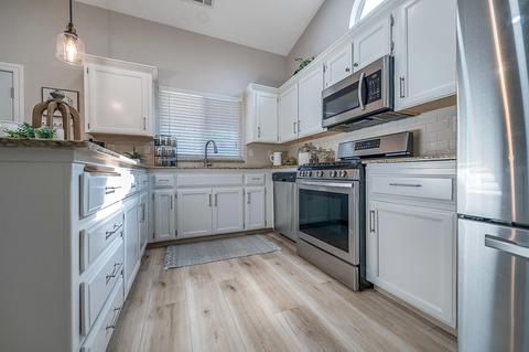 606 E Lark Ave, Visalia, CA 93292 photo 20