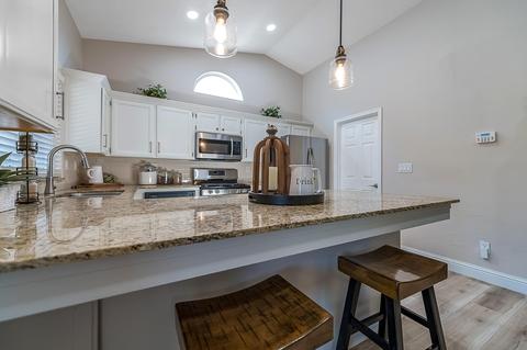 606 E Lark Ave, Visalia, CA 93292 photo 19