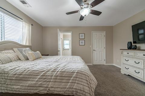 606 E Lark Ave, Visalia, CA 93292 photo 29