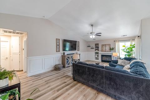 606 E Lark Ave, Visalia, CA 93292 photo 12