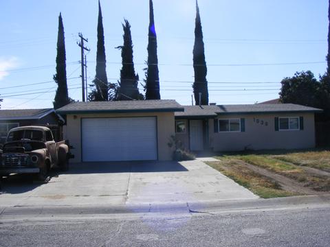 1039 N Enos St, Visalia, CA 93292 photo 3