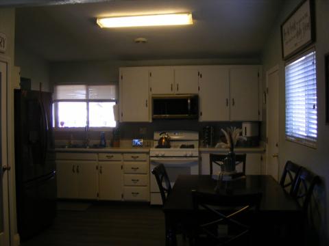1039 N Enos St, Visalia, CA 93292 photo 11