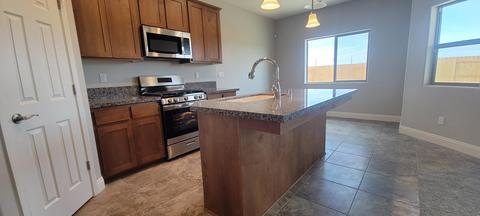 1135 E Seeger Ave, Visalia, CA 93292 photo 3