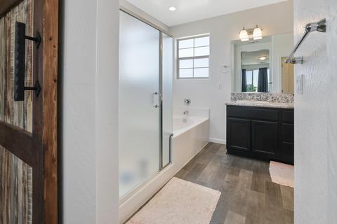 513 Daphne Ln, Lemoore, CA 93245 photo 32