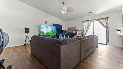 1065 Oakdale Ln, Lemoore, CA 93245 photo 6