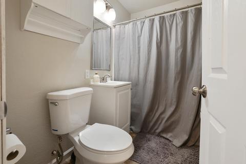271 S Francis Ave, Exeter, CA 93221 photo 9