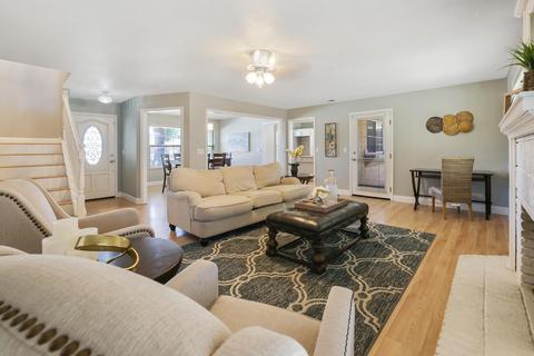 1926 E Parrish Ct, Visalia, CA 93292 photo 13