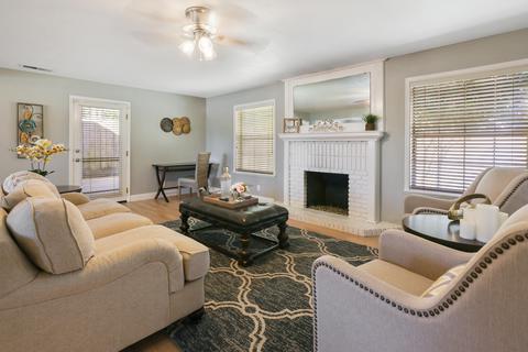 1926 E Parrish Ct, Visalia, CA 93292 photo 12